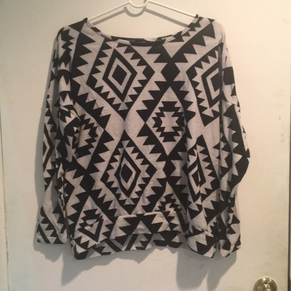 Patterned B&W Soft Sweater